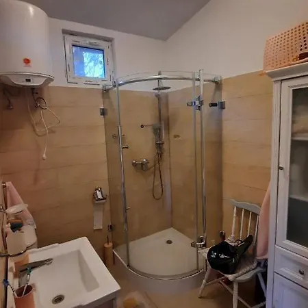 Nad Jeziorem 